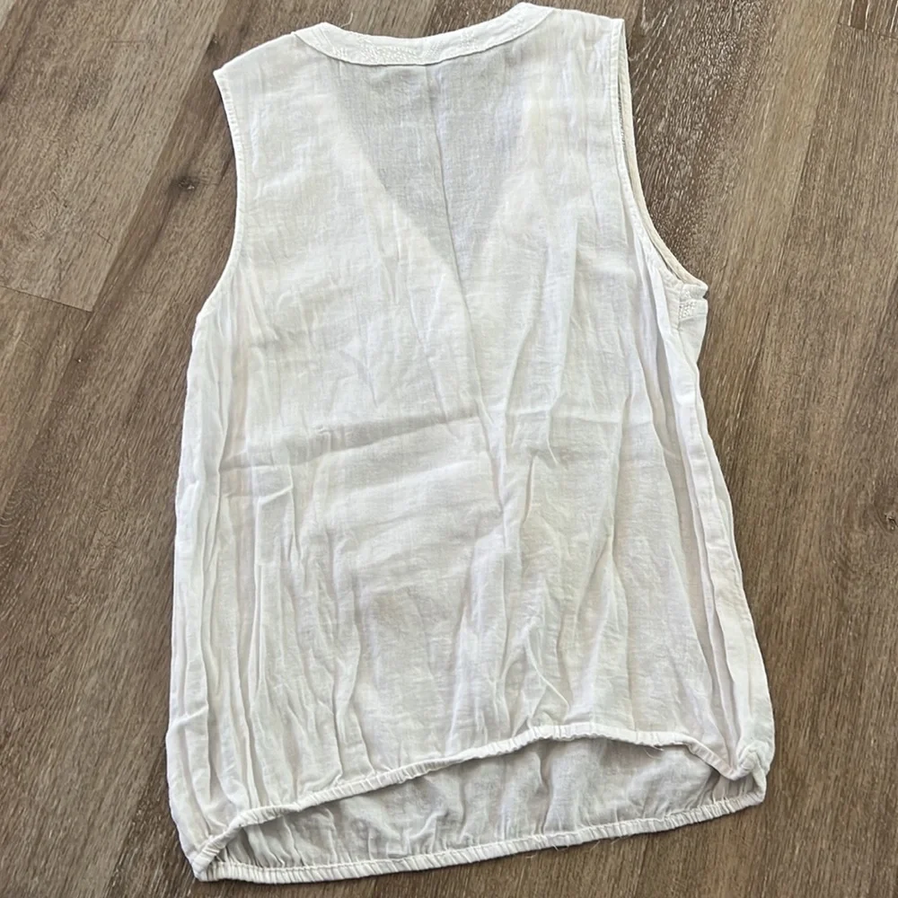 Nordstrom Rack White Top Size Small - Picture 7 of 8